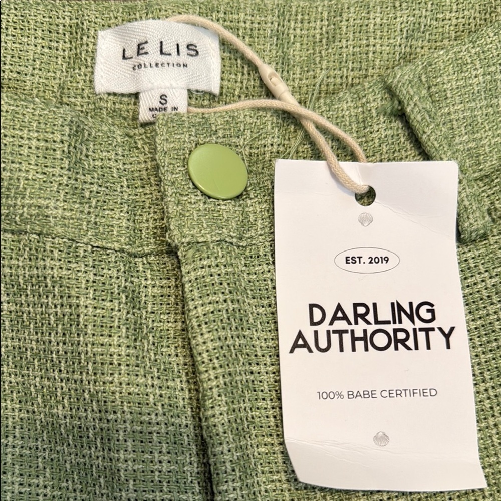 Le Lis High Waist Green Shorts with Tailored Look - Picture 2 of 8
